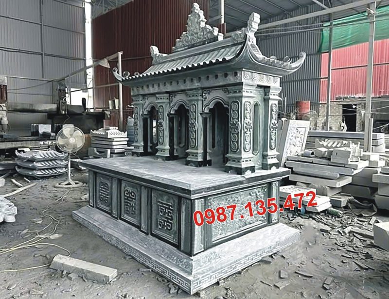 Chế tác đá mỹ nghệ nguyên khối tại Bình điêu khắc.